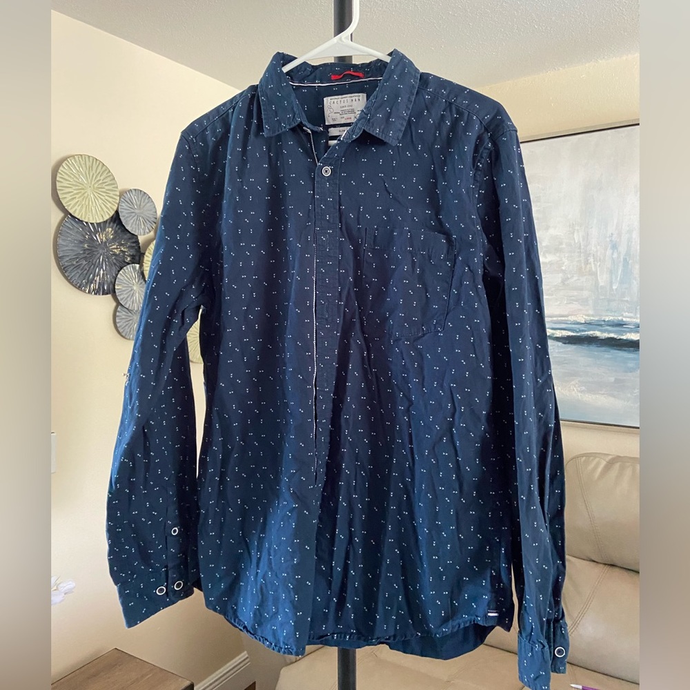 Blue Cactus Man Men’s Long Sleeve Button Down Shirt (L)